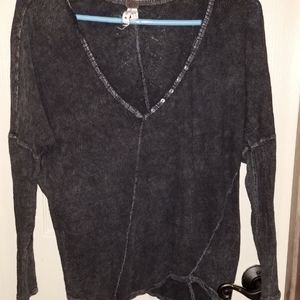 We the Free open V neck coal black slub tshirt